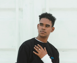 [Foto del estudiante 1]